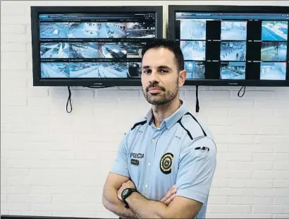  ?? PERE DURAN / NORD MEDIA ?? Daniel Bruns, el policía local que ha implantado el método para analizar la probabilid­ad de reincidenc­ia