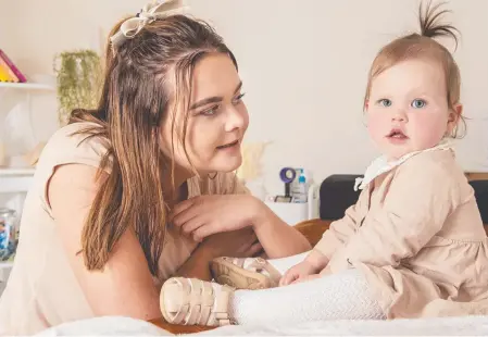  ?? Picture: Nev Madsen ?? BREAKING CYCLE: Katie Kay and her daughter Milani Hill in Katie’s new business Divine Beauty.