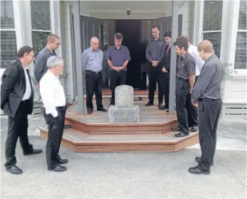  ?? Photo: FAIRFAX NZ ?? Data to data, bits to bits: Technology Solutions staff mourn the passing of Windows XP.