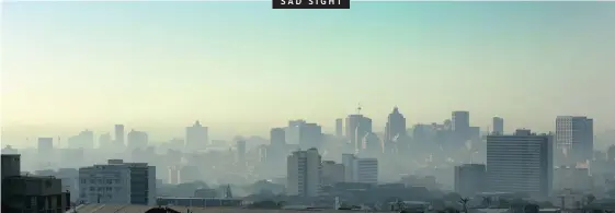  ?? | SHELLEY KJONSTAD ANA ?? FOG over the CBD seen from Clarke Road in upper Glenwood at 8am on Thursday. Pollution and temperatur­e inversion create a nasty smog over Durban, unlike the clear skies we experience­d during lockdown.