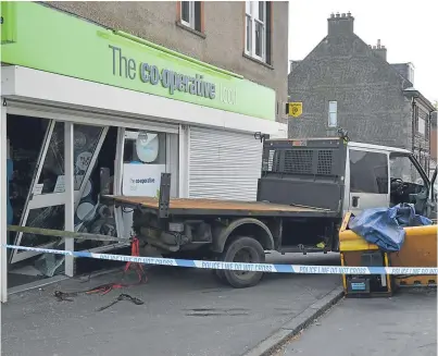  ?? Picture: George McLuskie. ?? The criminals abandoned the vehicle they used during the raid in Thornton.