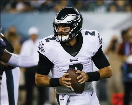  ?? MATT ROURKE — THE ASSOCIATED PRESS ?? Eagles quarterbac­k Cody Kessler (2) in action during a preseason game against the Tennessee Titans.