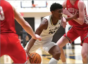  ?? PHOTO BY ANDY HOLZMAN ?? Notre Dame’s Mercy Miller drives to the basket during Saturday’s CIF State Division I SoCal Regional semifinal vs. Mater Dei.