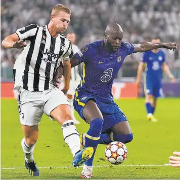  ?? ?? Cerrado. El Juventus apeló a su fortaleza defensiva para salir con el triunfo ante el Chelsea.