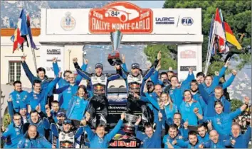  ??  ?? PRINCIPADO. Sebastien Ogier ha logrado ser campeón por tercera vez del Rally de Montecarlo.