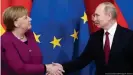  ??  ?? Angela Merkel saluda a Vladimir Putin.
