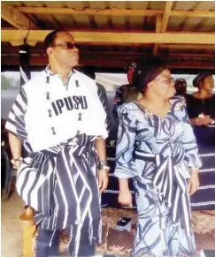  ??  ?? The Tor Tiv and his wife, Felicia during one of the prayer sessions