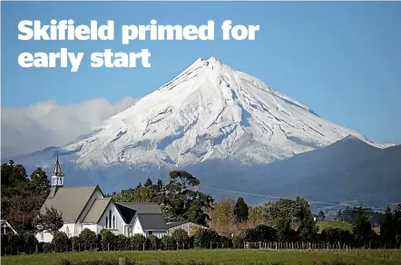  ?? ANDY JACKSON/STUFF ?? A fresh dump of snow has covered Taranaki Maunga, which is a promising sign of good things to come, Stratford Mountain Club spokesman Rob Needs says.