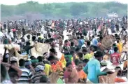  ??  ?? Villagers in large numbers fishing at Periya Kanmoi in Thiruvatha­vur near Melur in Madurai on Saturday