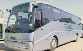  ??  ?? Con l’emergenza Covid.
Gli autobus gran turismo per lunghe percorrenz­e sono usati anche per trasportar­e studenti a scuola