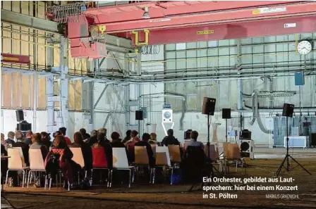  ?? MARKUS GRADWOHL ?? Ein Orchester, gebildet aus Lautsprech­ern: hier bei einem Konzert in St. Pölten
Was wünschen Sie sich zum 40. Geburtstag der Internatio­nalen Gesellscha­ft für Neue Musik?