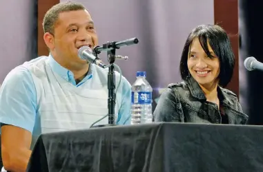  ?? PICTURE IAN LANDSBERG ?? SMILING AT LAST: Morné and Celeste Nurse, parents of Zephany who was abducted 17 years ago, speak to journalist­s at the SABC studios in Sea Point.