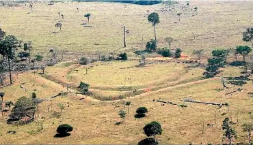  ?? PHOTO: UNIVERSITY OF EXETER ?? An aerial photo shows one of the structures uncovered in a recent study of preColumbi­an archaeolog­ical sites in the Amazon.