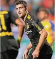  ?? FOTO: REUTERS ?? Verteidige­r Sokratis erzielt den einzigen Treffer für den BVB.