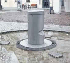  ?? FOTO: GEM ?? Die bisherige Brunnenste­le am Schadenhof soll durch einen neuen Brunnen ersetzt werden. Hierzu dürfen die Bürger Vorschläge machen.