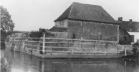  ??  ?? Het Lanteernho­f in 1940, vlak voor de afbraak.