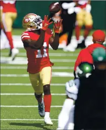  ?? SARAH STIER — GETTY IMAGES ?? San Francisco rookie wide receiver Brandon Aiyuk is returning from a three- game stint on the COVID-19 injured reserve list.