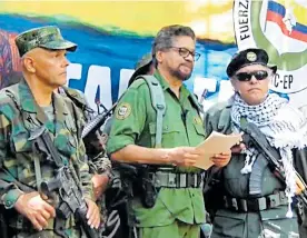  ?? ARCHIVO HERALDO ?? Hernán Darío Velásquez, alias el Paisa; Luciano Marín Arango, alias Iván Márquez; y Seuxis Hernández-Solarte, alias Jesús Santrich.