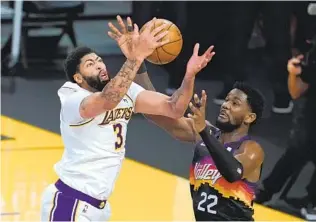  ?? MARCIO JOSE SANCHEZ AP ?? Anthony Davis says the game plan is to steal today’s Game 1 from Deandre Ayton and the Suns.