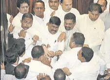  ?? REUTERS ?? Sri Lankan MPS scuffle during a heated Parliament session in Colombo on Thursday.