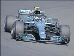  ??  ?? ANUNCIO. Bottas seguirá con Mercedes al menos un año más.