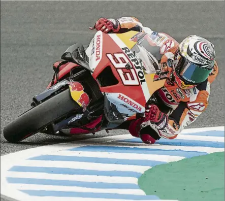  ?? FOTO: EFE ?? Marc Márquez terminó sexto en los primeros libres de Motegi La jornada del sábado está prevista que sea pasada por agua