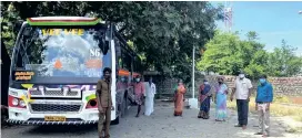  ??  ?? The bus stationed at CODISSIA to offer free service for COVID-19 recovered patients in Coimbatore on Tuesday