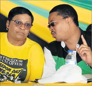  ??  ?? WOOING THEM: National Elections Convener Nomvula Mokonyane and Provincial Elections Convener Mlibo Qoboshiyan­e, above, at a volunteer launch at Msobomvu Sports Grounds in Butterwort­h. And, right, DA leader Mmusi Maimane and provincial leader Athol...