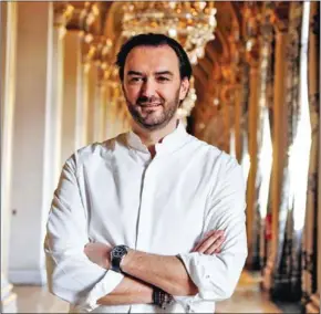  ?? AFP ?? French chef Cyril Lignac’s new show focuses on everyday cooking and the travails of the public in a time of natonal emergency.