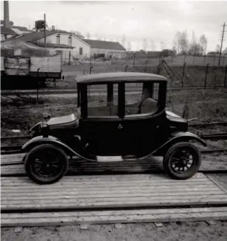  ?? Norsk Teknisk Museum (CC BY 4.0) ?? Visste du at kvinners sans for elektriske biler gjorde dem svaert populaere for hundre år siden? Her en Milburn elektrisk bil fra 1919.