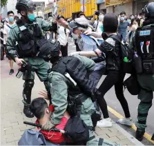  ?? Picture: REUTERS ?? Flashpoint... Demonstrat­ors clash with police in Hong Kong