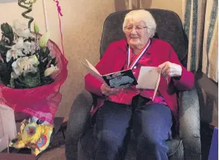  ?? PHOTO: MARY PULLAR ?? Centenaria­n . . . Parata Rest Home resident Annie Ross celebrates her 100th birthday on Saturday.