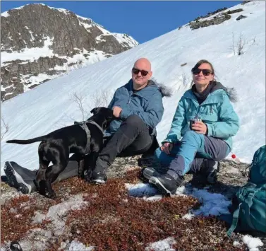  ?? ?? Ingrid Kristensen og Tommy Karlsen kjemper for å beholde ferge til Rognsund. (Foto: Privat)