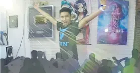  ??  ?? Número uno. El rap de Fernanfloo tiene decenas de versiones.