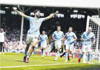  ?? // AP ?? Josko Gvardiol celebra su doblete ante el Fulham para acercar al City al título de la Premier