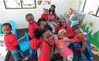  ?? Photos: Nwabisa Pondoyi ?? Some of the Learning Tree school’s young ones in their classroom.