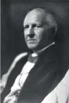  ??  ?? Top left: The portrait by Philip Alexius de Láslzó which hangs in Balliol College, Oxford. Top centre: Lang was a strong supporter of appeasemen­t. Above: A portrait of Lang taken in 1918.