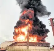  ?? Image taken from internet ?? A blazing fire in a crude oil tank in the port of Matanzas in Cuba caused several explosions Saturday morning. The fire started Friday night, when lightning struck an oil storage tank in the port.