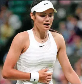  ??  ?? PRESSURE POINT: Emma Raducanu struggles to breathe at Wimbledon