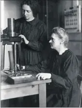  ?? PICTURE: ASSOCIATIO­N CURIE JOLIOT-CURIE ?? Marie Curie and her daughter Irène in the laboratory after World War I.