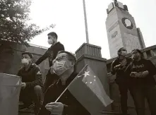  ??  ?? With air raid sirens wailing and flags at half-mast, China held a three-minute nationwide moment of reflection.