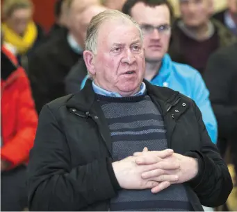  ?? Pics: ?? Seamus Murphy at the meeting in the Ballintogh­er Community Centre. Donal Hackett.