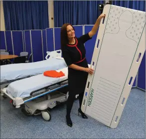  ?? Picture: Colin Mearns ?? Gillian Taylor, inventor of the Patient Transfer Scale, with the device