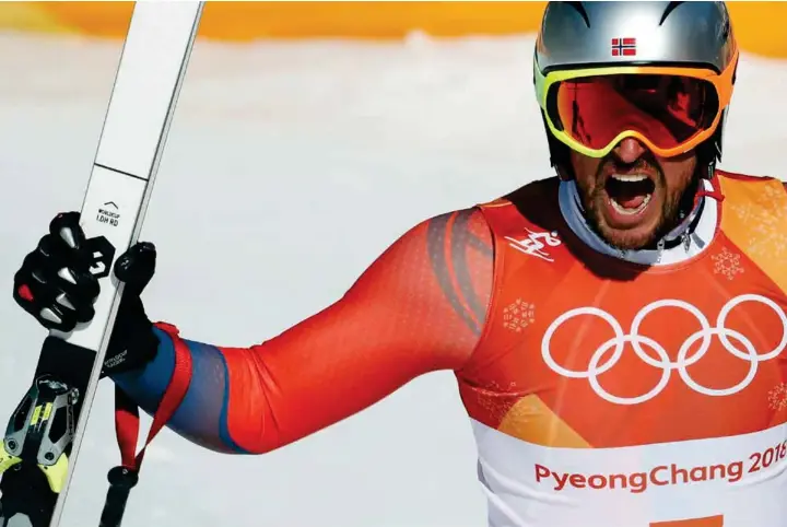  ??  ?? SEIERSBRØL­ET: Aksel Lund Svindal har slitt med stygge skader. Natt til torsdag ble han den første nordmann til å vinne et olympisk utfor.