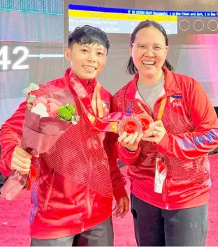  ?? PHOTOGRAPH COURTESY OF JEANETH ARO ?? ROSEGIE Ramos (left) hopes to nail a berth in the 2024 Paris Olympics with help from dietitian Jeaneth Aro by coming up with a solid showing in the IWF World Cup in Phuket, Thailand in April.