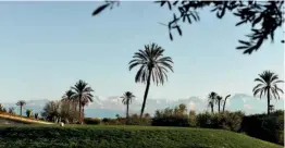  ??  ?? Diferentes estancias de la Villa Ezzahra en Marruecos (ezzahra-morocco. com). Tres noches para 14 personas con todo incluido, 20.000 €.