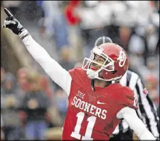  ?? BRETT DEERING / GETTY IMAGES ?? Sooners wide receiver Dede Westbrook, renowned for his speed, is a candidate for the Heisman Trophy.