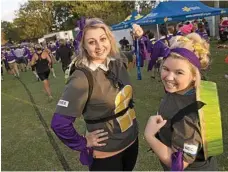  ??  ?? Radiation Oncology Centres Toowoomba radiation therapists Amber Summers (left) and Laura Sanders bring Teenage Mutant Ninja Turtle style to Relay for Life.