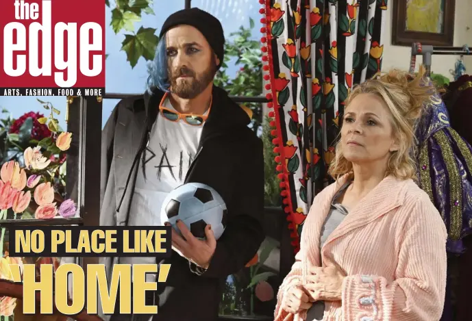  ??  ?? HOUSE GUEST: Justin Theroux joins Amy Sedaris as a guest on the season premiere of ‘At Home with Amy Sedaris.’