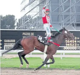  ?? Carlos lares ?? moreyra lo llevó con fe y el zaino de s. de B. respondió